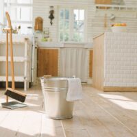 スズコーが提案する、掃除がラクになるWB工法の家の仕組み。結露やホコリを防ぎ、クリーンな空気を保つ施工事例。